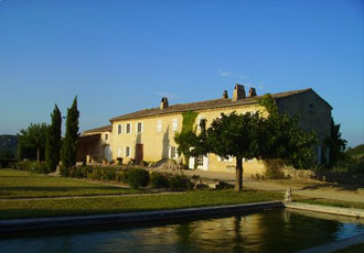 Vue ouest de la bastide des combes, gîte en drôme provencal